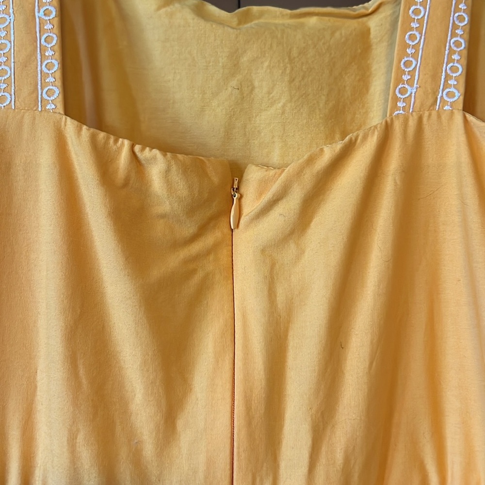 J. Crew size 10 Embroidered Eyelet Scalloped Tiered Dress Yellow - Picture 5 of 8